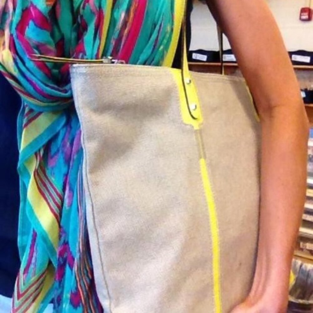 Stella & Dot The Classic Neon Yellow Trimmed Linen Tote - Picture 2 of 2